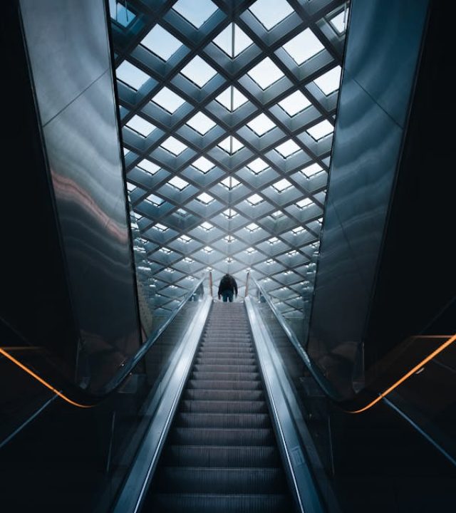 escalator 2